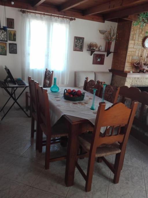 Pan Family House Apartment Фира Екстериор снимка