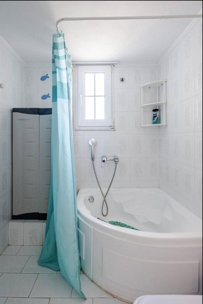 Pan Family House Apartment Фира Екстериор снимка