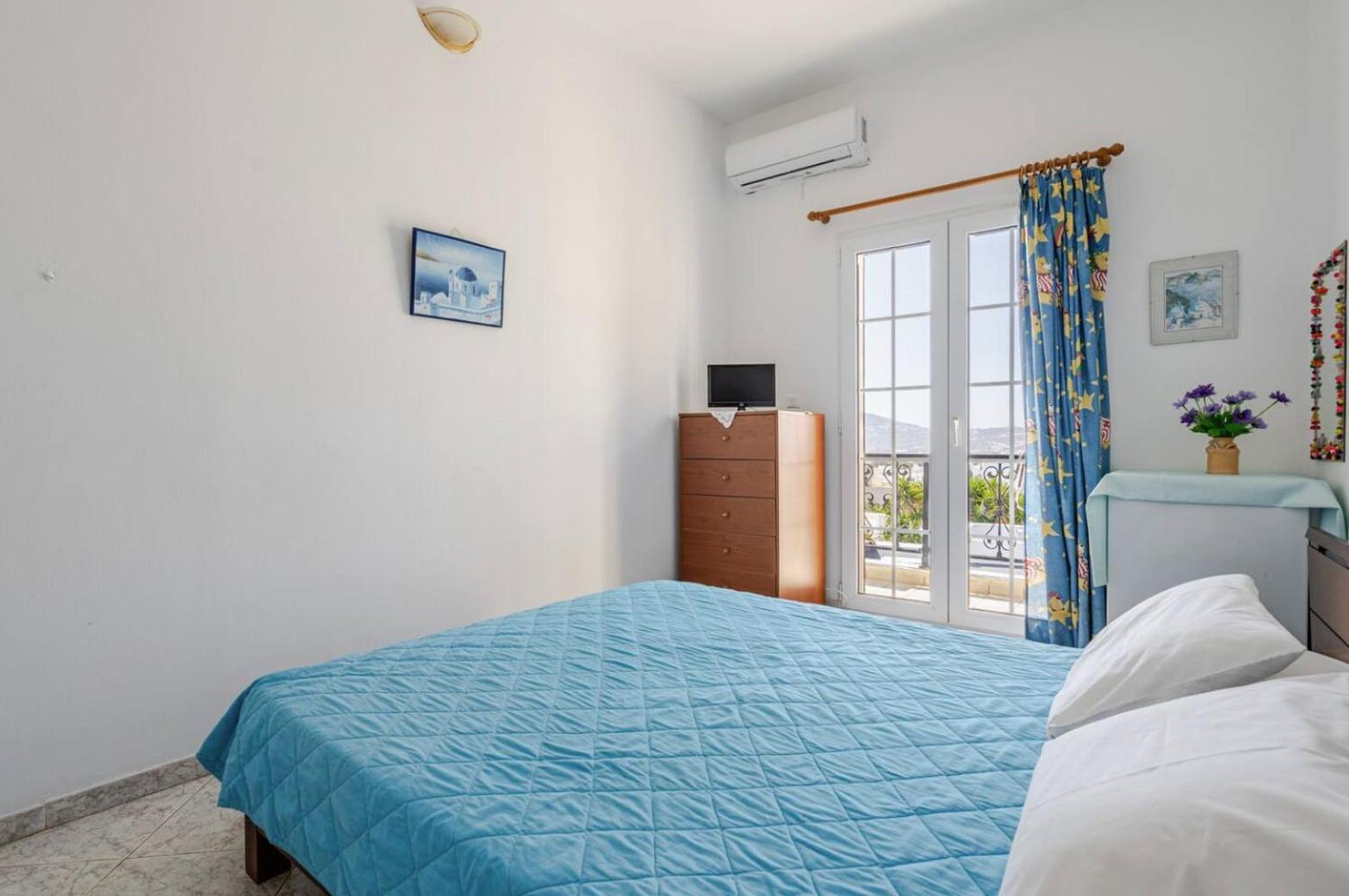 Pan Family House Apartment Фира Екстериор снимка