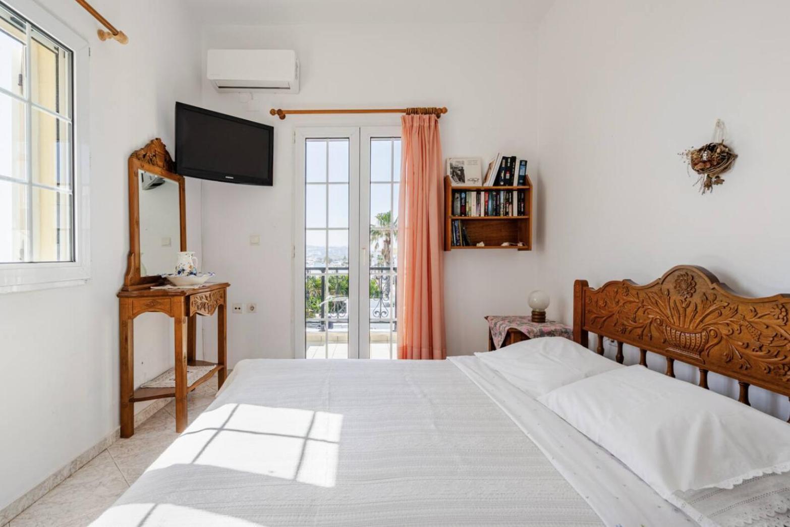 Pan Family House Apartment Фира Екстериор снимка